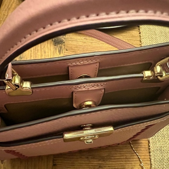 🎉HOST PICK🎉 Coach Mini Lane Top Handle With Whipstitch. Like New. Used Once. - Picture 7 of 9